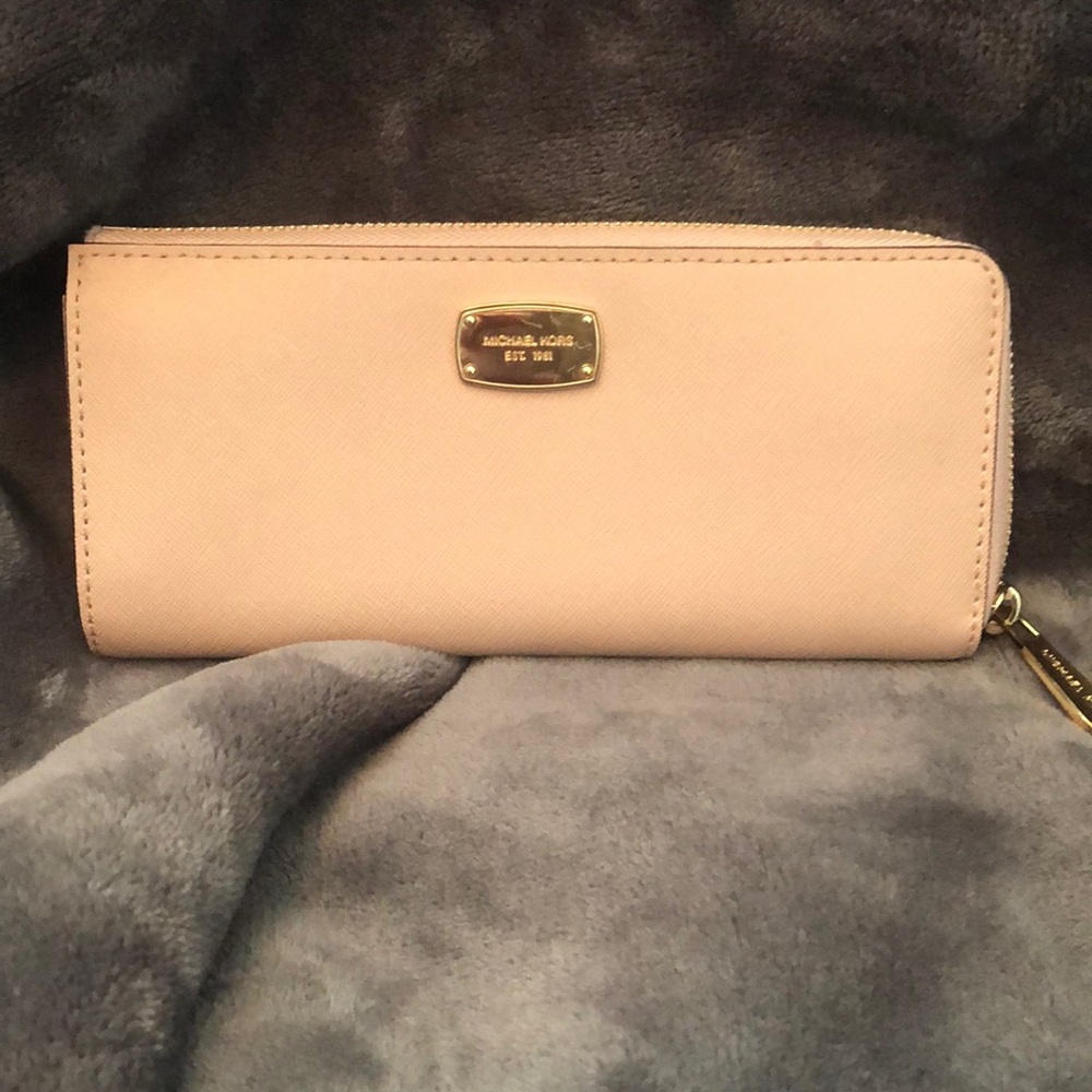 Jet Set Travel Wallet Pink Leather